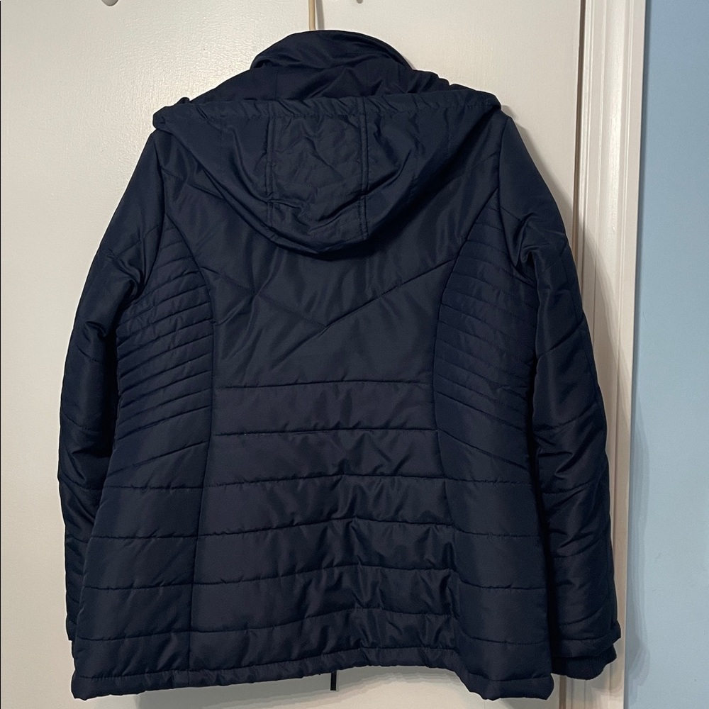 Woman’s Winter Jacket - Picture 3 of 3